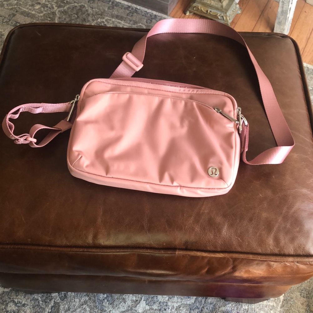 Lululemon City Adventurer Crossbody Bag 2.5L Pink NWOT